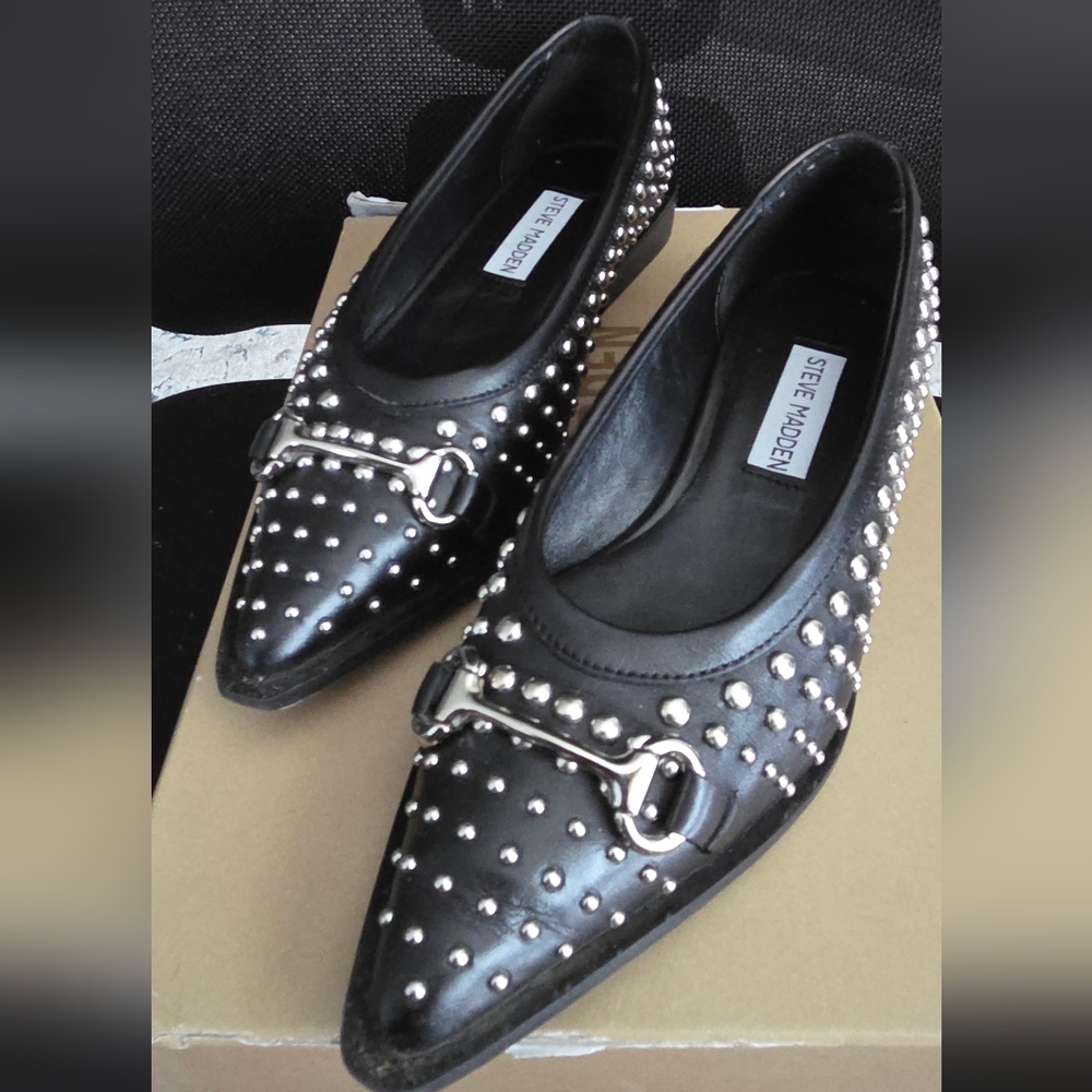 Steve Madden Black Studded Flats